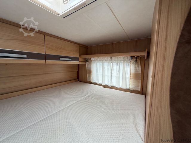 Félintegrált lakóautó SUNLIGHT T57