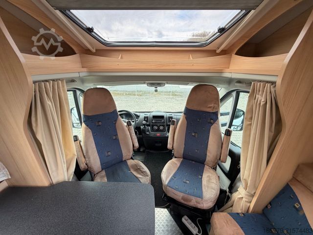 Félintegrált lakóautó SUNLIGHT T57