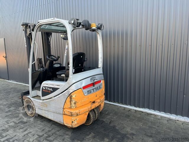 Elektryczny wózek widłowy 3 kołowy Still RX20-15