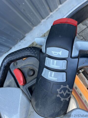 Wózek widłowy stojący Still EXV-SF14