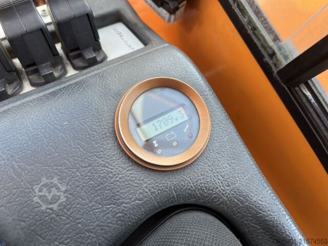 Wózek widłowy wielokrotnego użytku Combilift ESL140/20/41FL