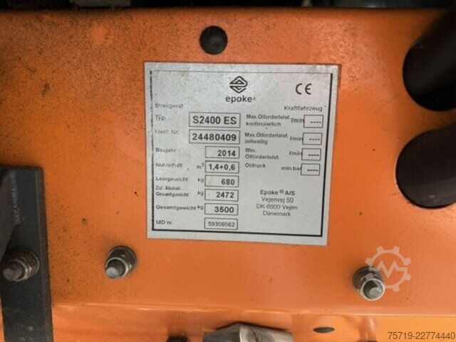 Bestelwagen Mitsubishi Fuso Canter Winterdienst Salzstreuer