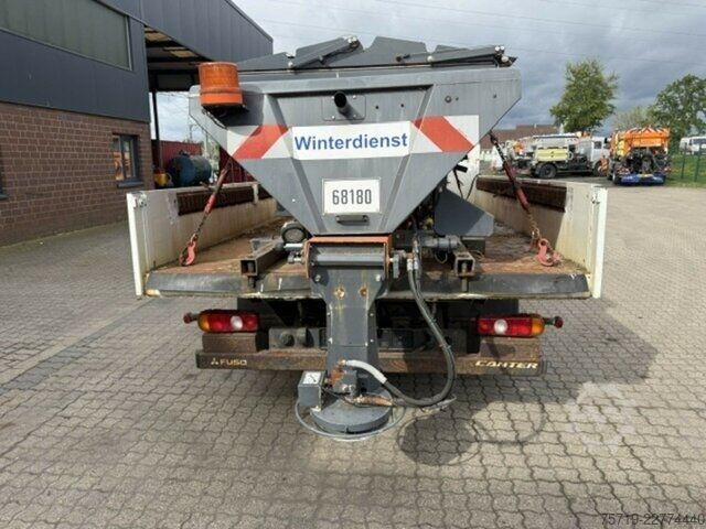 Bestelwagen Mitsubishi Fuso Canter Winterdienst Salzstreuer