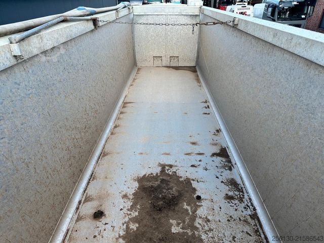 Tiptrailer SCHMITZ CARGOBULL SKI2 SL 8.2 ALU-Getreidekipper Liftachse 44m³