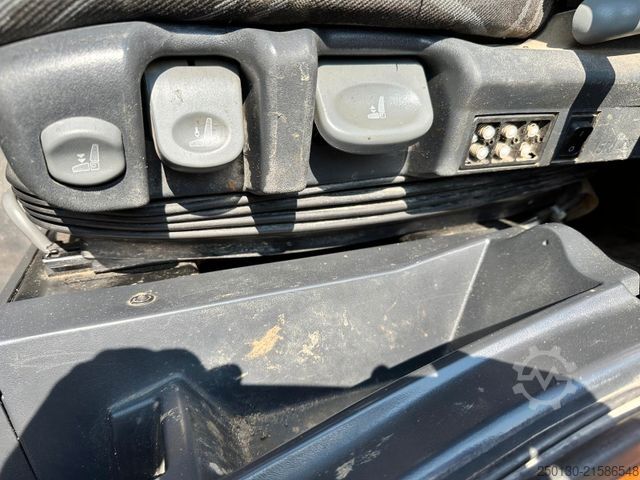 Betonblander lastbil IVECO AD 340 8x4 BB Liebherr HTM 904 Betonmischer 9m³