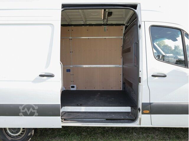 Furgoneta Mercedes-Benz Sprinter 317 CDI,L2H2,Automatik,Kamera,Navi