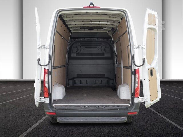Furgoneta Mercedes-Benz Sprinter 317 CDI,L2H2,Automatik,Kamera,Navi
