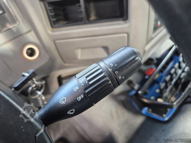 Volquete con grúa Renault Midlum 270 DCI/ 12 TM Krane Remote/ Kipper