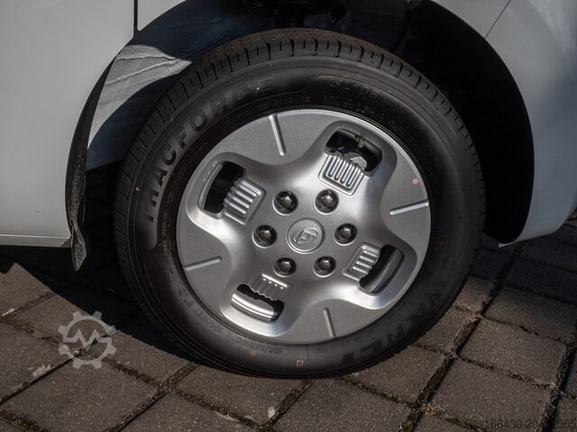 Bestelwagen Maxus eDELIVER 5 KA L2H1 64 kW/h Klima 360° LED PDC