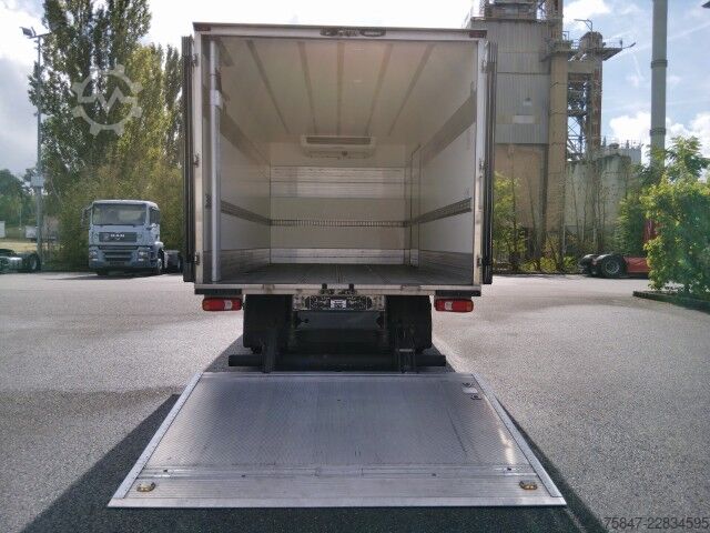 Izotermiczny van chłodnia Iveco Daily 70 C 18 HA8/P Thermo King