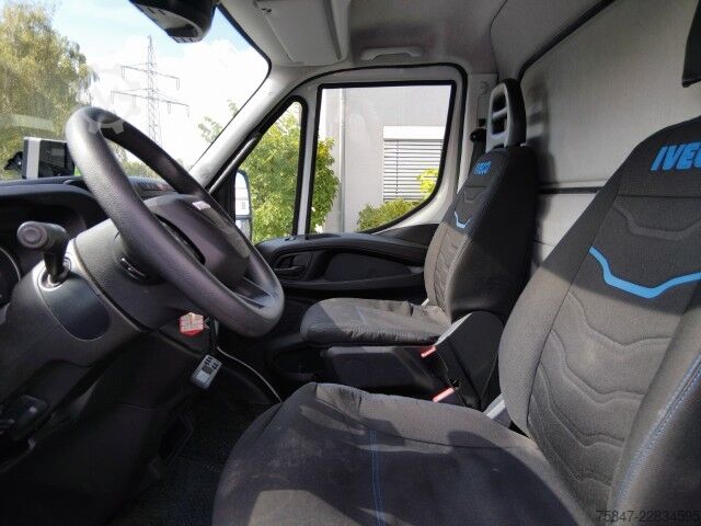 Izotermiczny van chłodnia Iveco Daily 70 C 18 HA8/P Thermo King