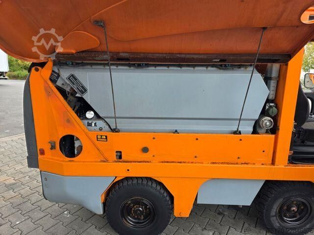 Veegmachine Schmidt SK 153 SX / Kehrmaschine / 6.078h
