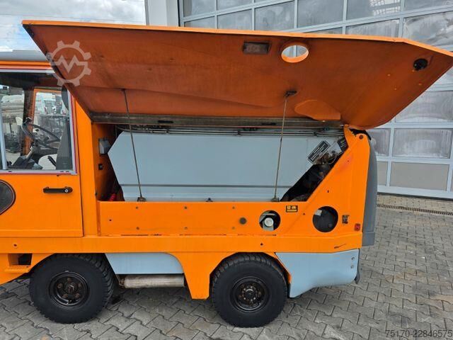 Veegmachine Schmidt SK 153 SX / Kehrmaschine / 6.078h