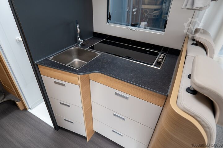 ADRIA MATRIX AXESS 670 SL PACK WILD&FREE MY2026 AUTOCARAVANA SEMI-INTEGRADA NUEVA ADRIA MATRIX AXESS 670 SL PACK WILD&FREE MY2026