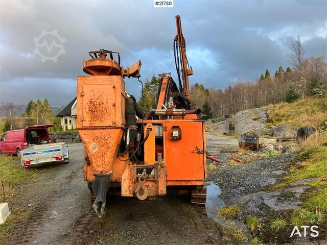 Maszyna do wiercenia w ziemi Tamrock DHA400 Drilling rig w/ CPR 438L hammer