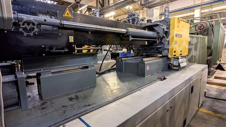 Injection molding machine Battenfeld TM 4500/2800