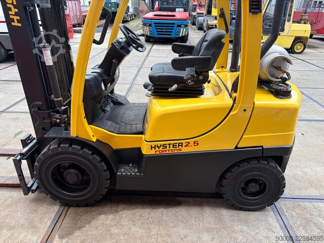 Chariot élévateur Hyster H2.5 H2.5FT 2500 LPG forklift / heftruck Sideshift