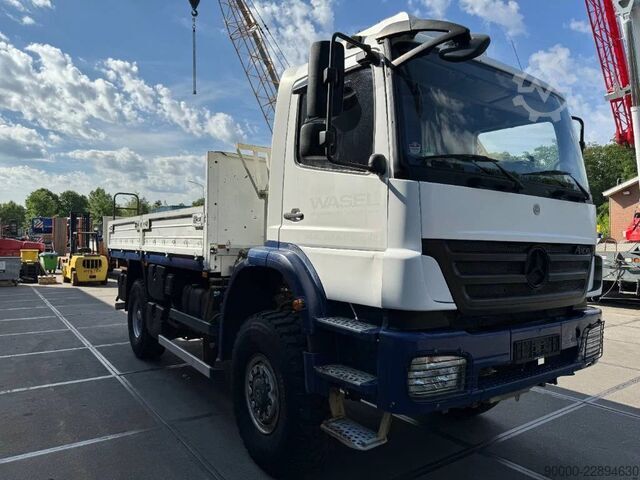 Remorque à plate-forme Mercedes-Benz Axor 1829 A 4x4 - R