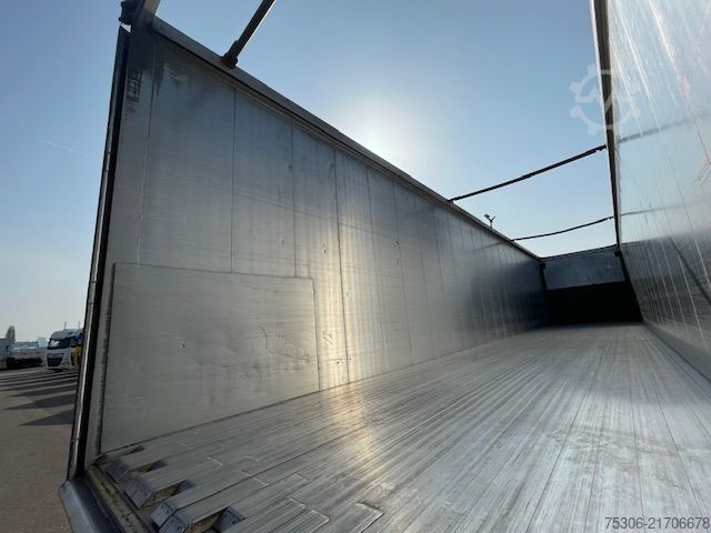 Semi-remorque à plancher roulant STAS bioSTAR 91,3 cbm