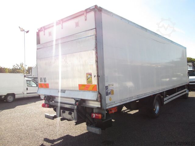 Vrachtwagen met bakwagen IVECO Eurocargo 140 E19 *Maxi XXL Koffer 8.50m*Euro6*