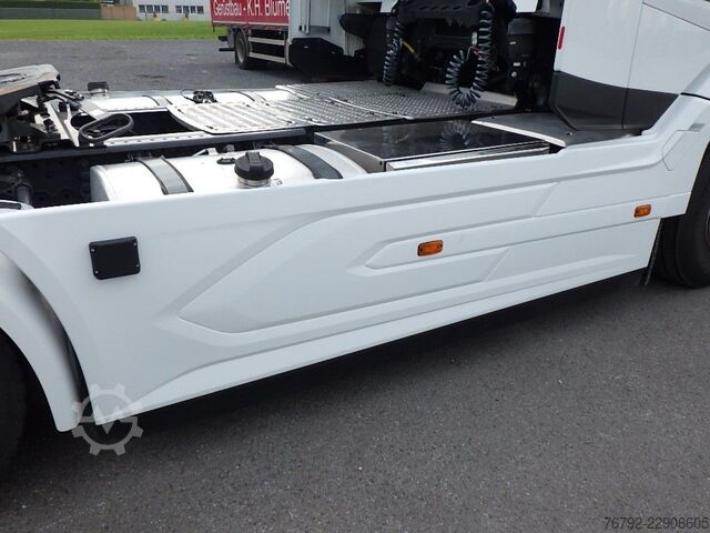Tractor estándar DAF XG+ 530 Skylight/Intarder/2xTank/Leder/Standklim