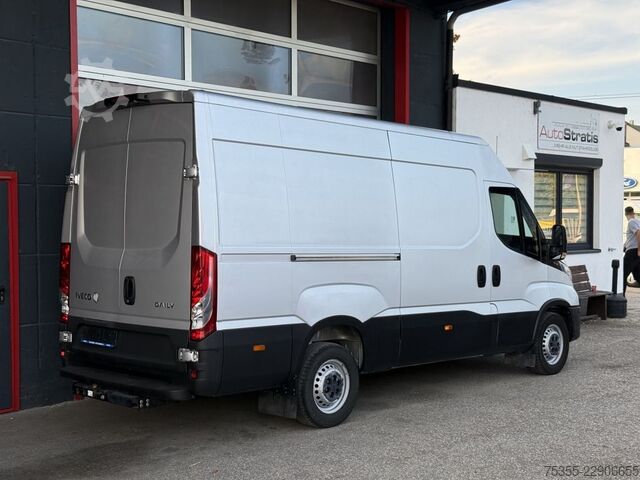 Komercijalno vozilo sa visokim krovom IVECO Daily 35S18 Hoch Klimaautom. Tempomat Unfallfzg.