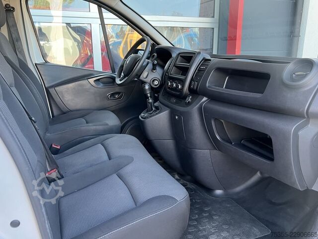 Fourgon tôlé RENAULT Trafic L2 Klima Hecktüren 180° 3-Sitze Euro6d