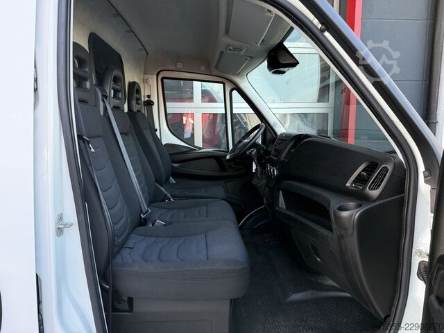 Fourgon surélevé IVECO Daily 35S16 Hochdach Klimaautom. PDC hinten
