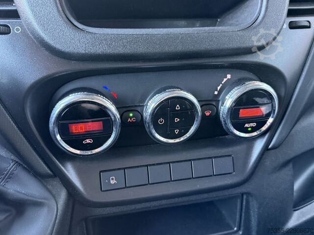 Fourgon surélevé IVECO Daily 35S16 Hochdach Klimaautom. PDC hinten