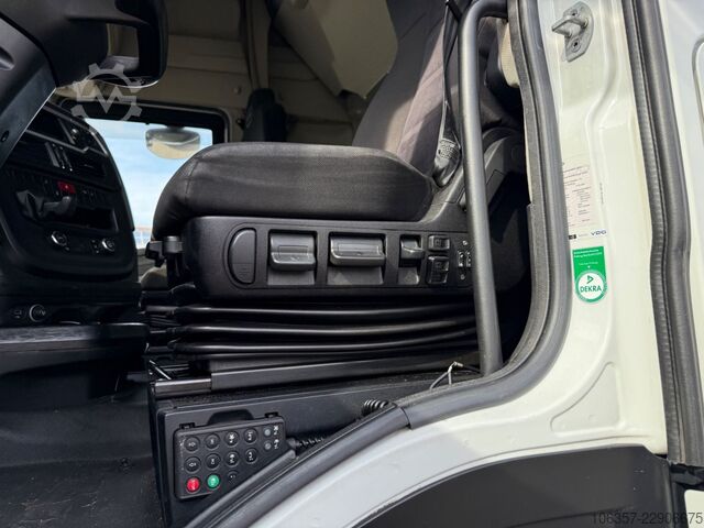 Standard tractor unit IVECO STRALIS S-WAY 530 AS440S53T/P Retarder