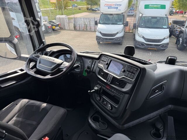 Standard tractor unit IVECO STRALIS S-WAY 530 AS440S53T/P Retarder