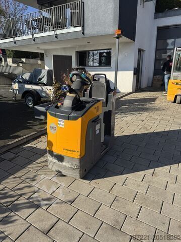 Tracteurs de remorquage Jungheinrich EZS130 Li-Ion