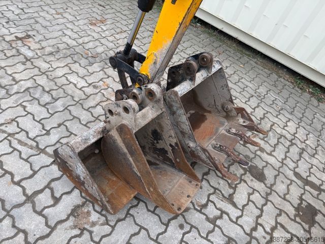 Miniexcavadora JCB 8026 CTS / 2021 BJ / 1.933 H / 3 x Löffel