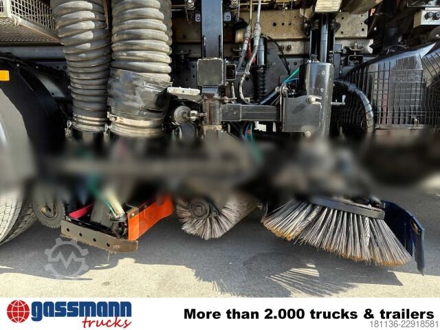 Útseprő gép Mercedes-Benz Axor 1824 AK 4x4, Kehrmaschine FAUN Viajet