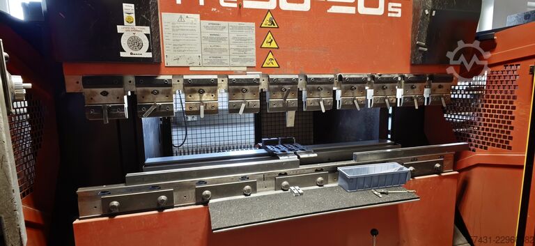 πρέσα κάμψης Amada HFE-5020s