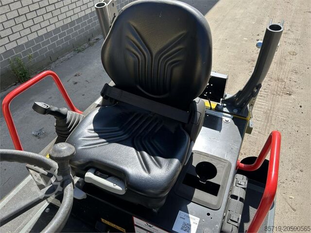 Véhicule à benne Wacker Neuson DW20 (8945)