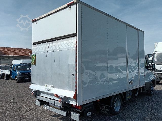 LKW mit Kofferaufbau IVECO 35C14