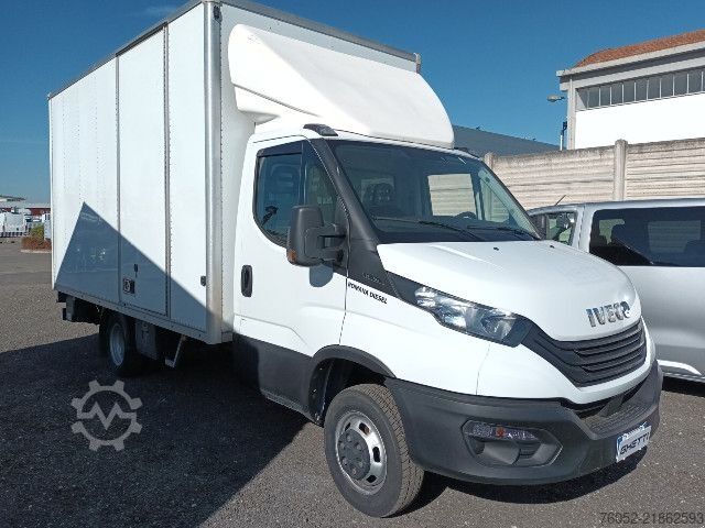 LKW mit Kofferaufbau IVECO 35C14
