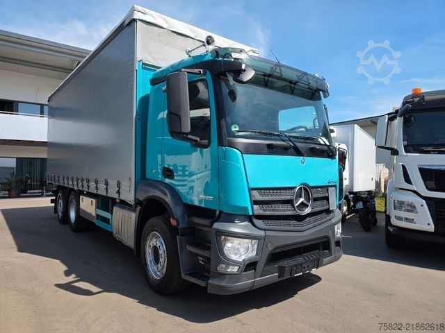Flatbed truck with tarp MERCEDES-BENZ Antos 2536 / Schiebe Plane / WENIG KM
