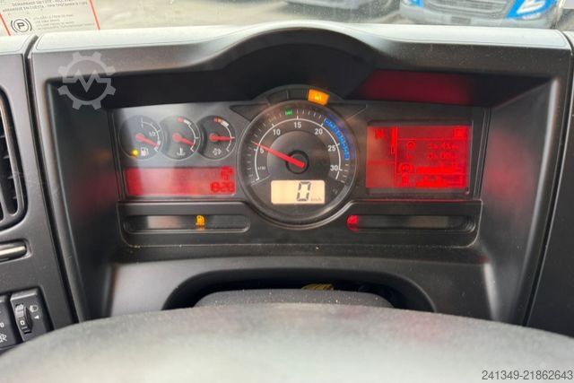 Camião de caixa fechada RENAULT D14.250 4x2 Koffer