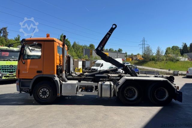 Sonstige MERCEDES-BENZ Actros 2644 6x4 Hiab 21T