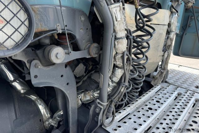 Trattore stradale standard SCANIA R520 V8 4x2
