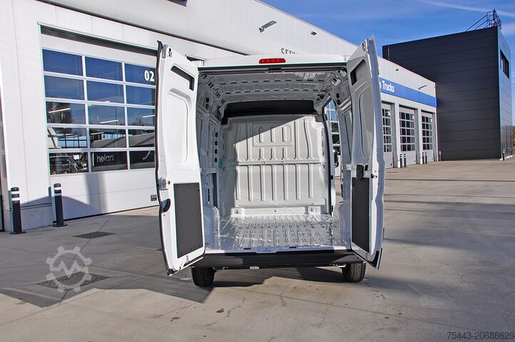 Skåpbil Fiat Ducato F5276 L2H2 2.2 3,5T Diesel 180pk Automaat