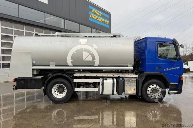 Tanker truck VOLVO FM-440 4x2 Tankwagen 13'500L