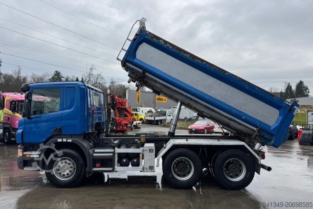 Tipper truck SCANIA P400 6x4 2S Kipper Bordmatik AHK