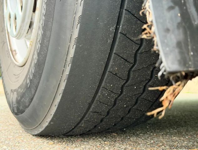 Camion frigorifique DAF XF 480 FAR SSC ISOLATED BOX 810250x275 CM INSIDE