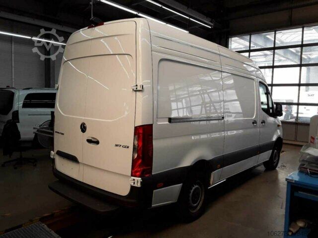 Varevogn Mercedes-Benz Sprinter 317 CDI,L2H2,Automatik,Kamera,LED