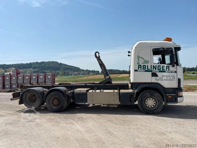 Kroklastbil SCANIA R124 GB 6x2 Abrollkipper Bj 2001