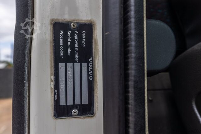 Standard-SZM VOLVO FMX GLOB 460+HYDR