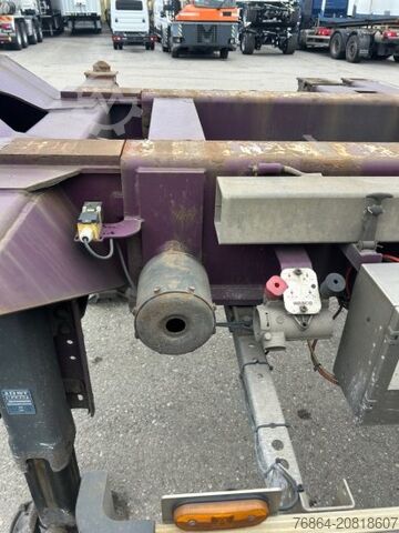 Cserélhető felépítményes félpótkocsi  M&V CHASSIS LIFTACHSE MITTE-HECKAUSSCHUB